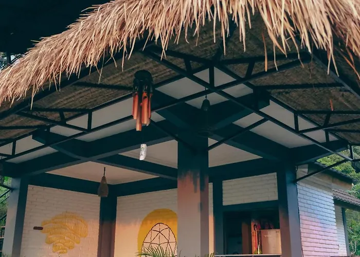 Moondock Luxury Camp * Munduk