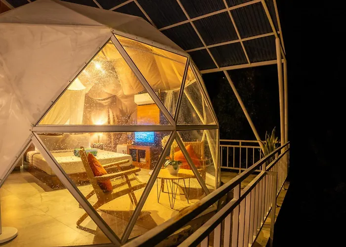 Moondock Luxury Camp Campo de lujo Munduk