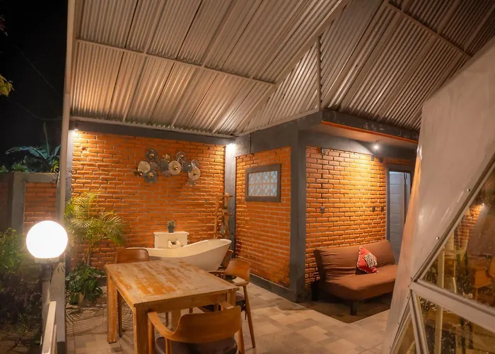 Moondock Luxury Camp *
